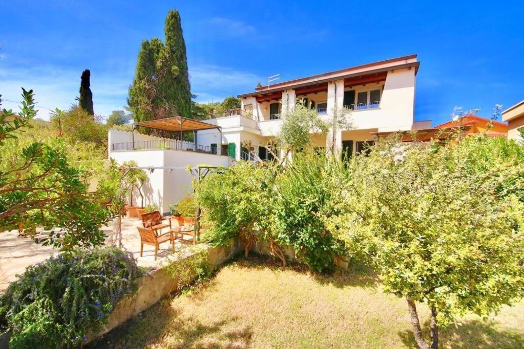 Villa Fatta Di Sogni Пула Экстерьер фото